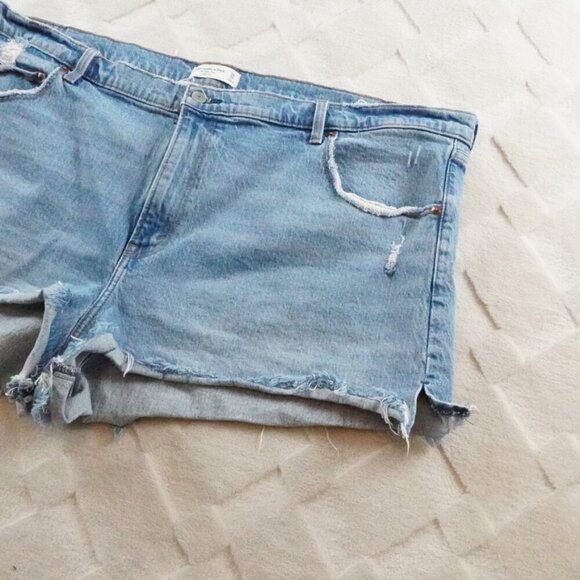 Abercrombie & Fitch High Rise Mom Shorts Womens Plus Size 22 Blue Denim - Picture 2 of 10